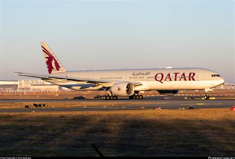 A Bes Qatar Airways Boeing Dzer Photo By Chris De Breun Id