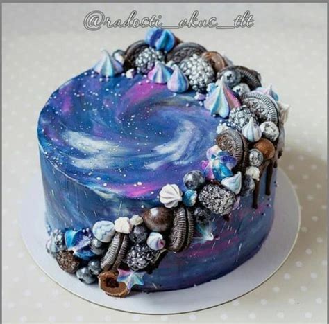 Pin By Yamileth Parafita On Disney Cake Crazy Cakes Pretty Birthday