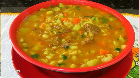 Sopa De Macarr O Carne E Legumes Fica Suculenta Perfeita Para Os