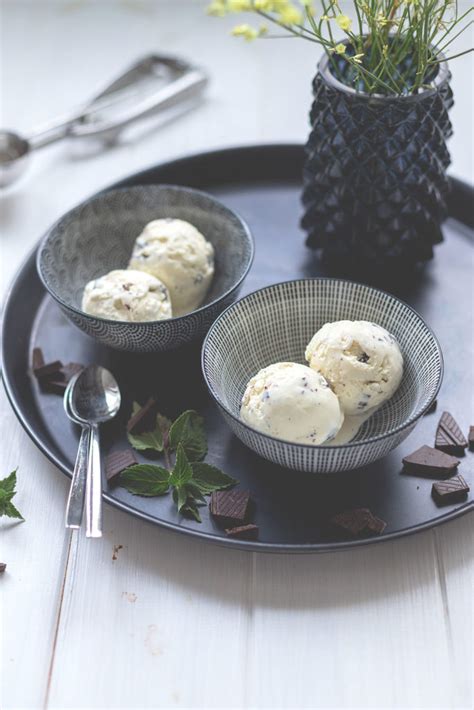 Minz Schoko Eis Mit Frischer Minze Und Schokost Ckchen Moey S Kitchen