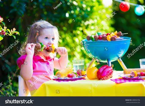 4206 Bbq Grill Kids Images Stock Photos And Vectors Shutterstock