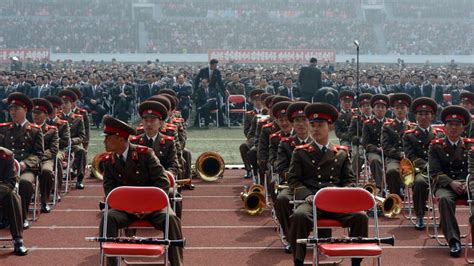 Nordkorea feiert Geburtstag von Kim Il Sung mit Militärparade