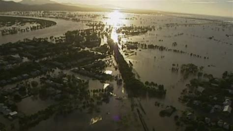 Duizenden Australiërs op de vlucht voor overstromingen