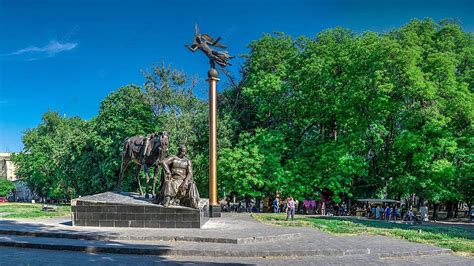 Fondo Anton Golovaty Ataman Memorial En Odessa Ucrania Monumento