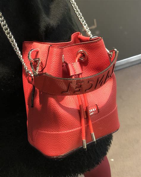 Sac Lancel seau Ninon S rouge Ô sacs