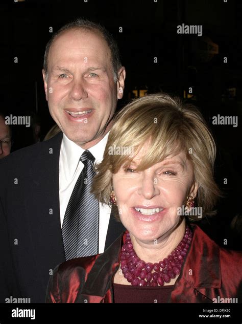 Michael eisner and wife hi-res stock photography and images - Alamy