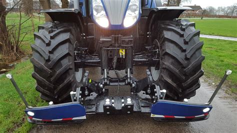 New Holland Joskin Euroliner Green Met New Holland T Hd In Blue