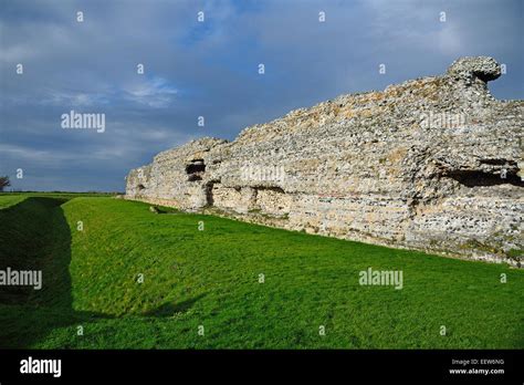 Wall At Richborough Roman Fort Kent Uk Stock Photo Alamy