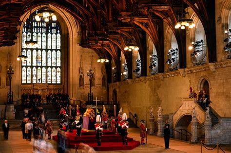 A peek inside the history of Westminster Hall, where Queen Elizabeth ...