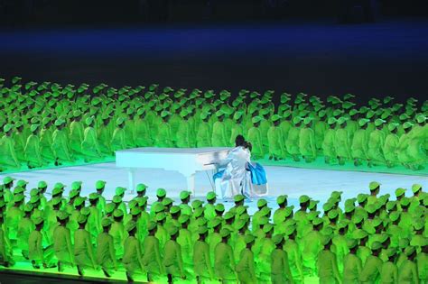 Olympic Opening Ceremony celebrates "One World, One Dream" | Article | The United States Army