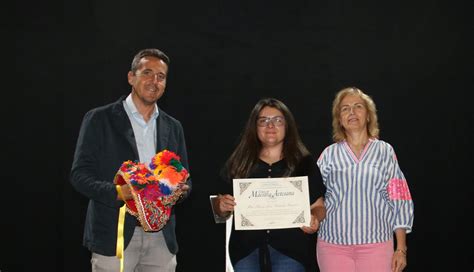 La montehermoseña María José González recibe el diploma de Maestra