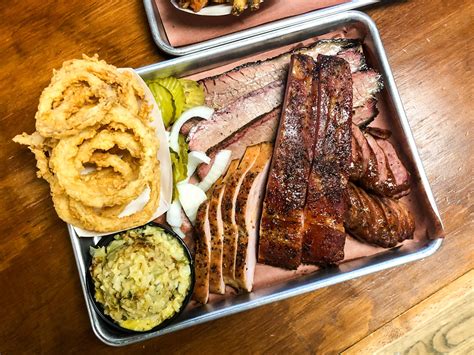 Tin Roof BBQ - Houston BBQ Guide