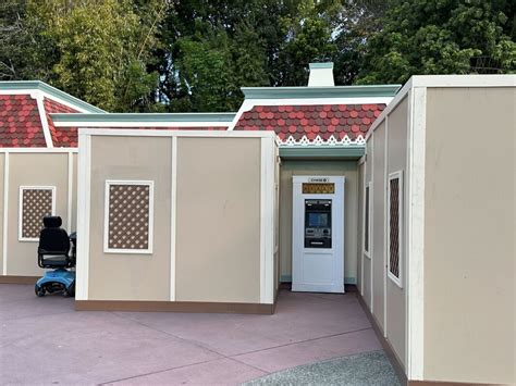 Photos Scaffolding Removed From Disneyland Lost And Found After