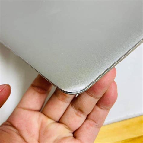 Apple Macbook Air Inch Mid A Core I U Ghz