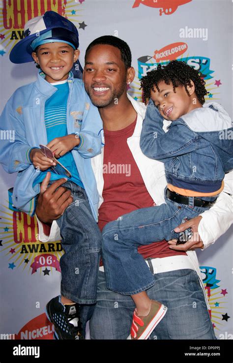 Apr 1, 2006; Westwood, California, USA; Actor WILL SMITH with kids ...