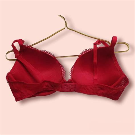 Brassiere Women S Fashion Undergarments And Loungewear On Carousell