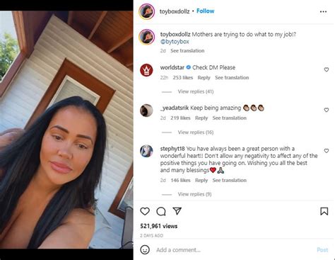 Maestra Latina Es Criticada Por Sus Atuendos Apretados En Clases