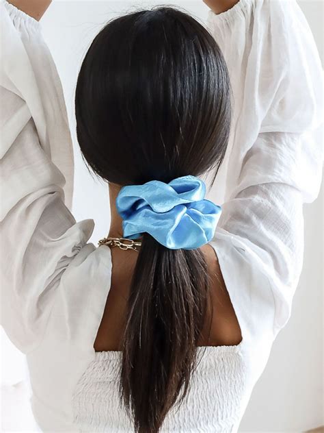 Diy Hair Scrunchies Scrunchie Styles Scrunchie Hairstyles Diy