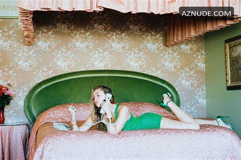 Miley Cyrus Nude Covered And Sexy Photos From Instagram March Aznude