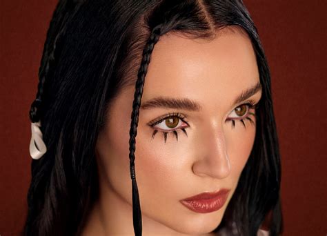 Poppy Pushes the Boundaries With Genre-Blurring Single, "New Way Out ...