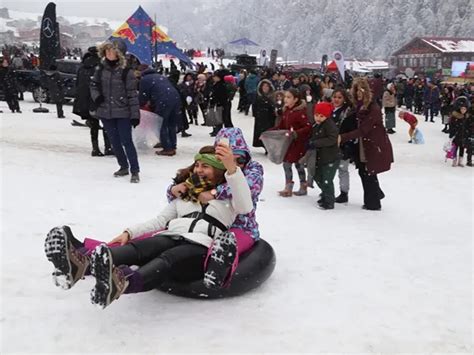 Atkı bere ve eldivenlerinizi hazırlayın Kardan Adam Festivali nin