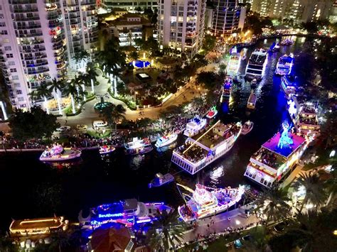 Fort Lauderdale Christmas Boat Parade 2024 Megen Sidoney