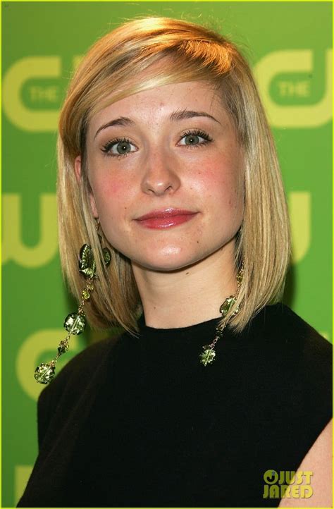 Smallville S Allison Mack Allegedly Involved In Sex Cult Thought To Be Second In Command Photo