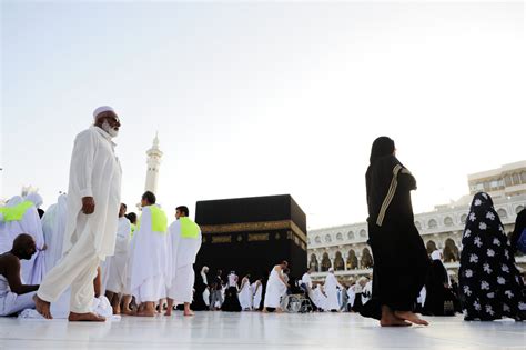 Muslims From All Around The World Praying In The Kaaba At Makkah Saudi