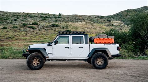 Jeep Gladiator Roof Rack from Front Runner