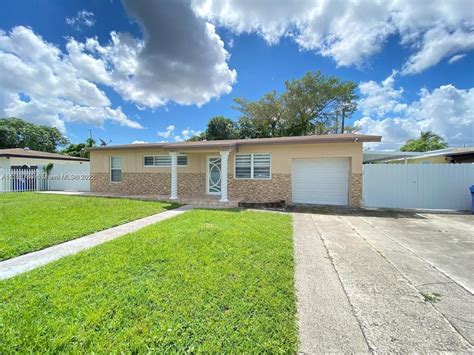 3811 NW 172nd Ter Miami Gardens FL 33055 Realtor