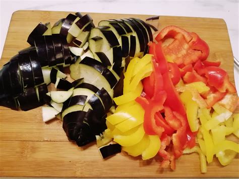 Лагманная лапша с курицей и овощами