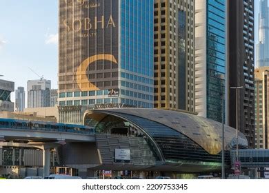 3,732 Emirates Towers Station Images, Stock Photos & Vectors | Shutterstock