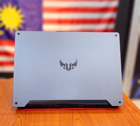 ASUS TUF GAMING LAPTOP RYZEN 7 GTX 1650TI FRESH CONDITION Computers