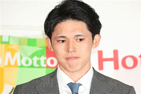 メジャー移籍を急ぎ過ぎて契約未更改のロッテ・佐々木朗希 関係者からは「彼の背後にいる人たちの思惑がよく分からない」（3ページ目） デイリー新潮