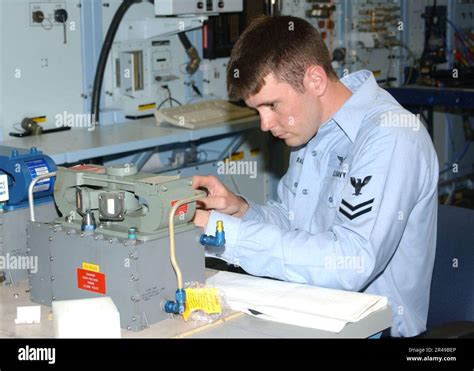 Us Navy Aviation Electronic Technician Stock Photo Alamy