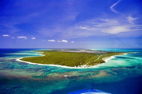 Team Of Four Us Scientists Scour Geologic Evidence On Anegada For