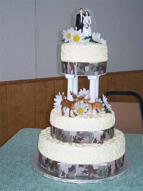 Is This The Weirdest Wedding Cake Trend Ever Looks Like It Wedmegood