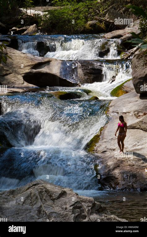 Nantahala River Gorge Hi Res Stock Photography And Images Alamy