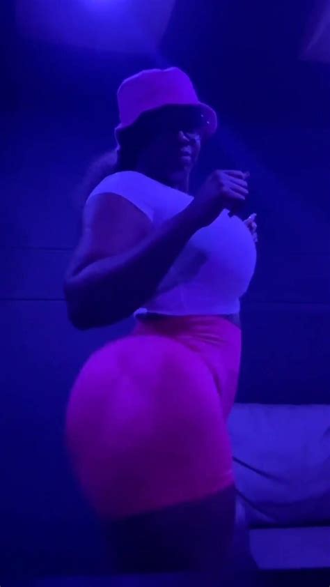 Ebony Shaking Massive Ass Thisvid