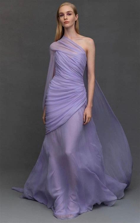 Pin By Ilde On L ELEGANZA IN VIOLA LILLA GLICINE Evening Dresses