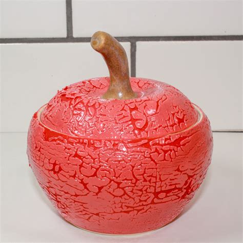 Rachel Nichols, Crawling Apple — Columbia Art League