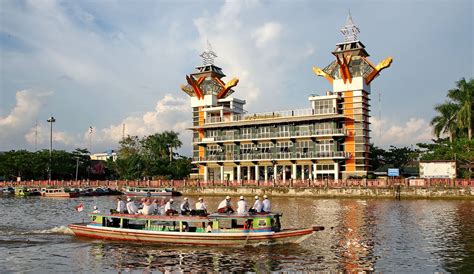 Banjarmasin | River City, Capital of South Kalimantan | Britannica