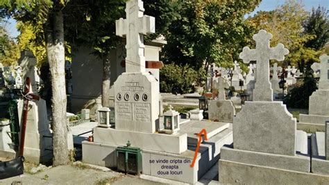 Vand Locuri De Veci In Cimitirul Sfanta Vineri Arhiva Okazii Ro