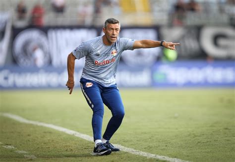 Caixinha Lamenta Desempenho Do Bragantino No Segundo Tempo N O