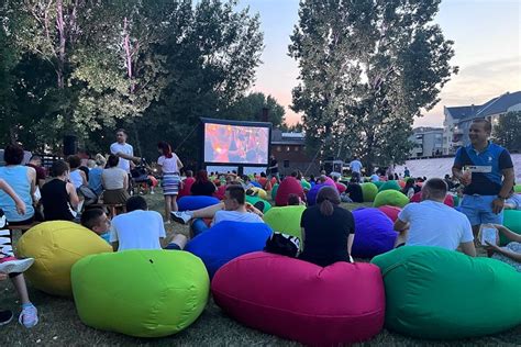 Bioskop Na Jednoj Od Najlep Ih Pla A U Srbiji Sremske Vesti