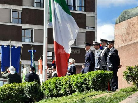 Aprile Monza Celebra La Festa Della Liberazione In Piazza Trento E