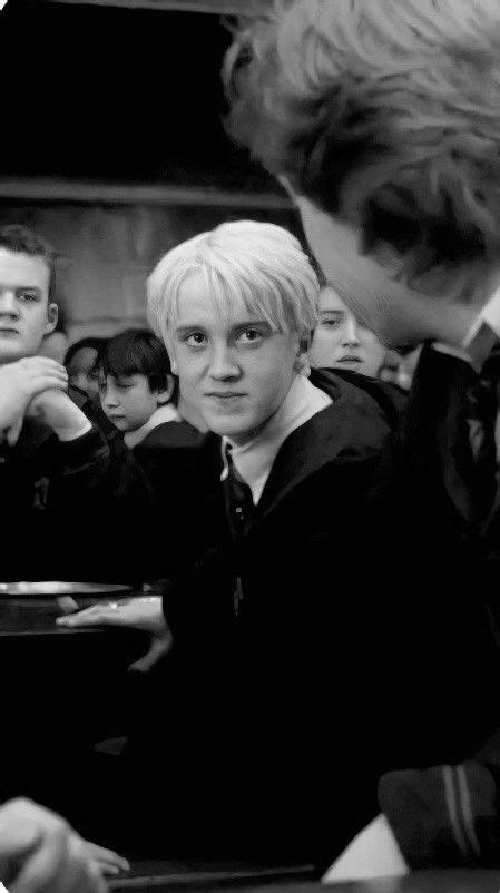 Pin by 𝐴𝑛𝑎 𝑀𝑎𝑟𝑖𝑎 𝑃𝑒𝑟𝑒𝑧 on Tom Draco malfoy now Tom felton draco malfoy Draco malfoy hot