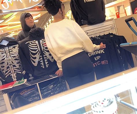 Hot Ebony Chick In Tight Black Leggings Huge Perfect Ass Spandex Leggings Yoga Pants Forum