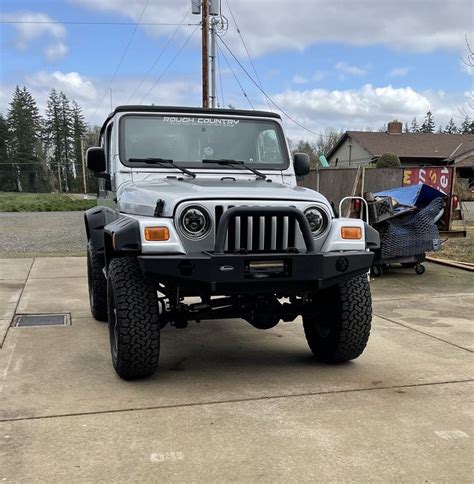 Quadratec Winch Ready Bull Bar Front Bumpers For 97 06 Jeep Wrangler Tj And Unlimited Quadratec