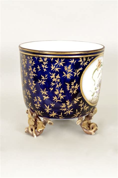 Proantic Cache pot Napoléon III En Porcelaine